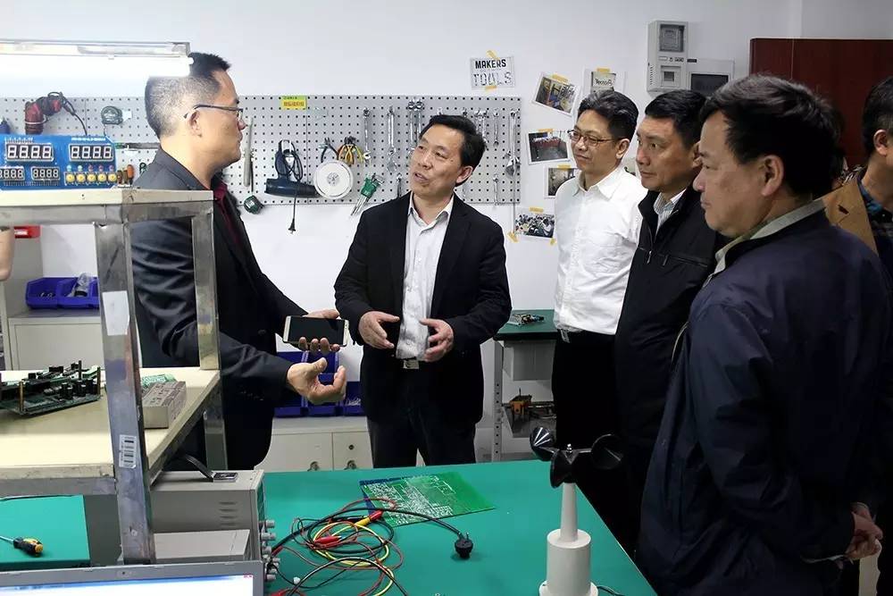 省政協(xié)副主席、科技廳廳長(zhǎng)郭躍進(jìn)蒞臨微特調(diào)研