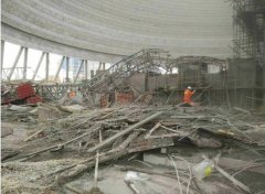 電廠工地坍塌已致74人遇難 傷亡為何如此慘重？